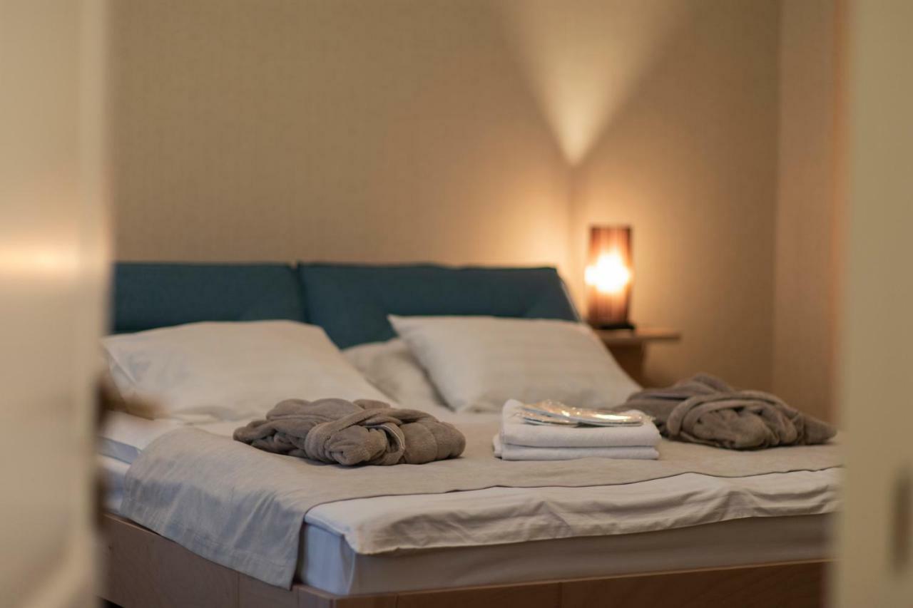 Golden Nugget Apartment Tbilisi ภายนอก รูปภาพ